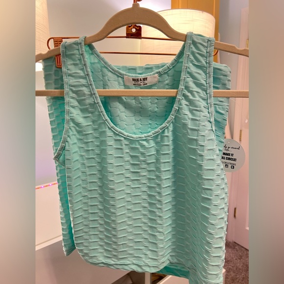 Jolie & Joy cropped top workout set - Picture 5 of 8
